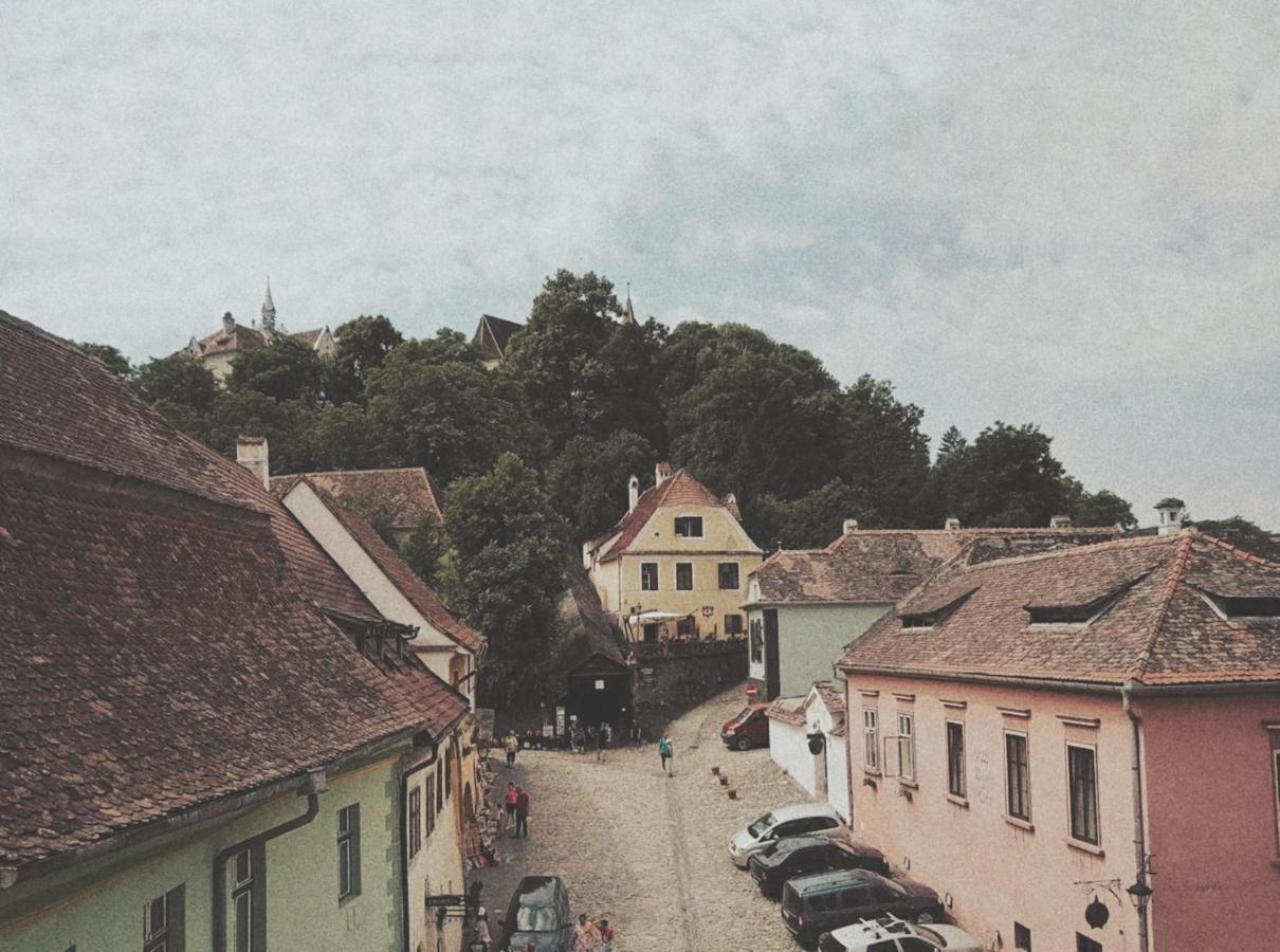 La Teo Pensiune Si Pivnita Sighisoara Exterior photo